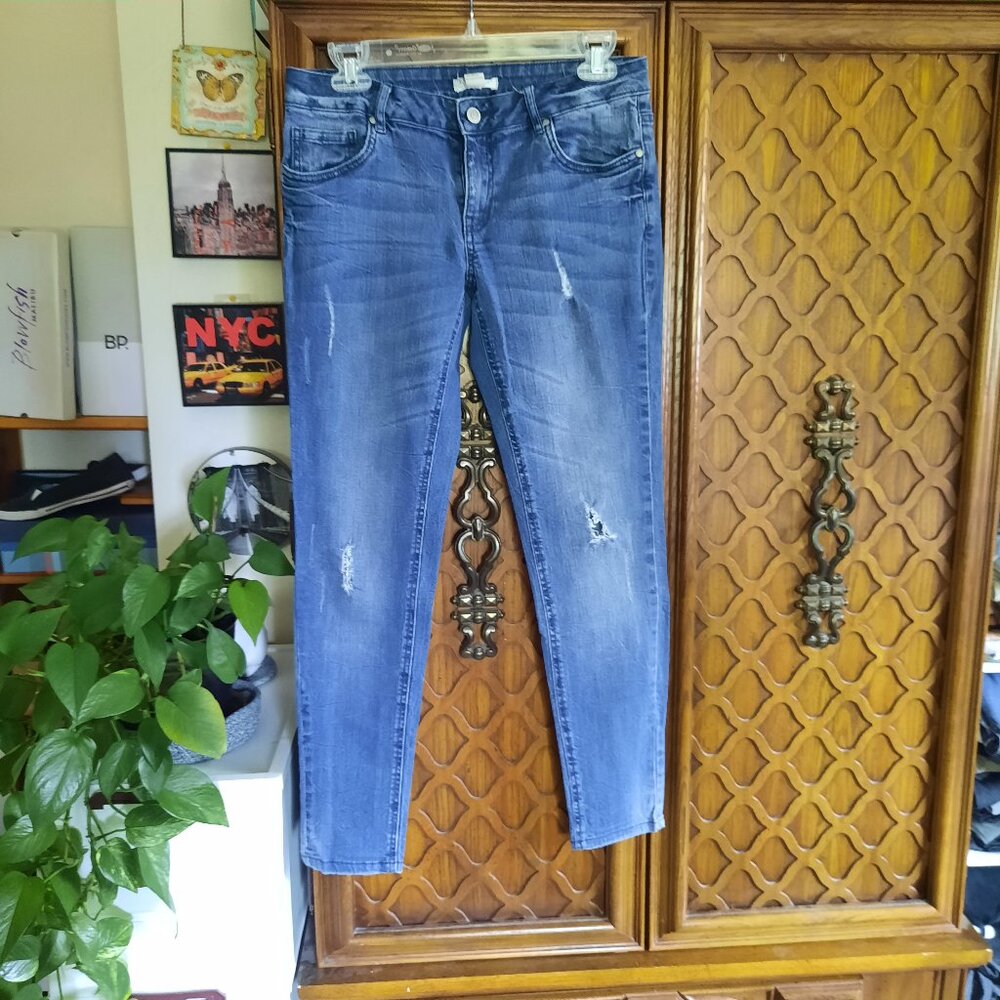 Forever 21 Slim Straight Leg  Distressed Jeans - Size 28